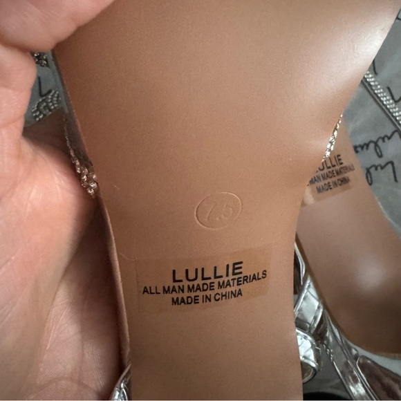 Lulus Lullie Silver Vinyl Rhinestone Ankle Strap Pointed-toe Pumps - Size 7.5 - Picture 6 of 8